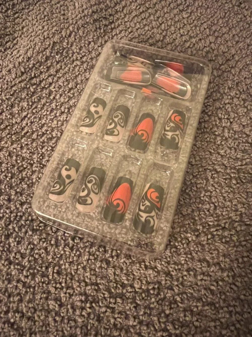 Gothic Tribal Swirl Press-On Nails Set (24 Pcs + Prep Kit)